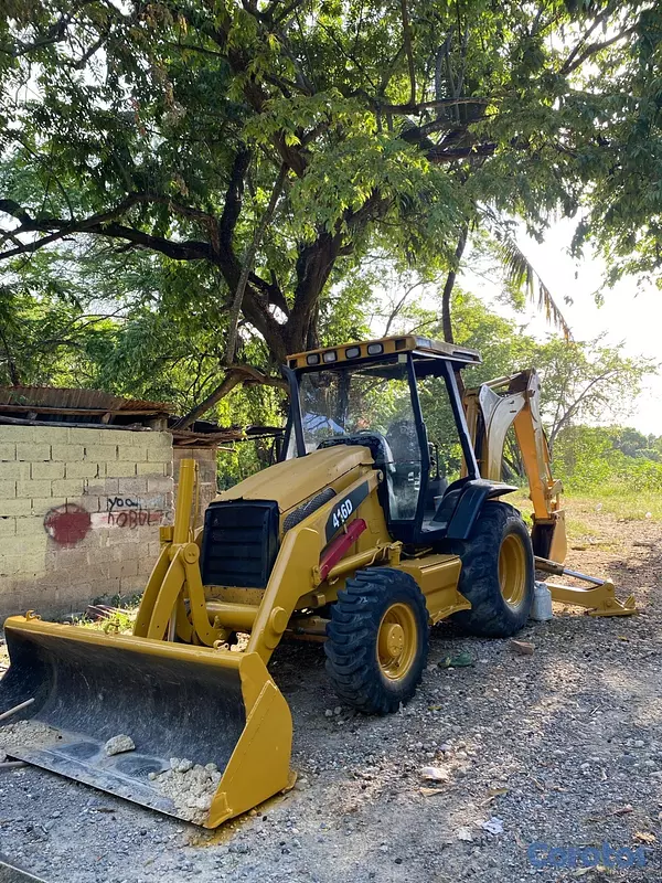 camiones y vehiculos pesados - Se vende esta retroexcavadora  3