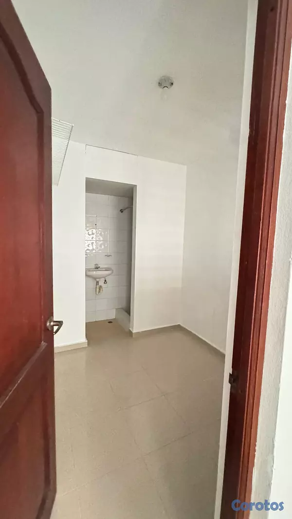 apartamentos - APARTAMENTO PRIMER PISO EMN EL MILLON DEL LADO DEL 11