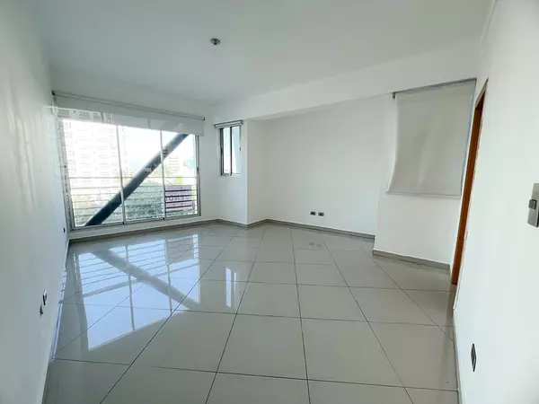 apartamentos - Vendo Amplio y Cómodo Apartamento en Serrallés, 4to. NivelÁrea total: 175.06  10