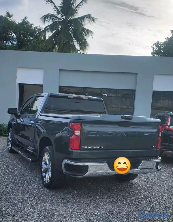 jeepetas y camionetas - CHEVROLET SILVERADO DURAMAX DIESEL 2020 4