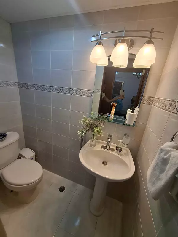 apartamentos - Alquilo apartamento amueblado en Quisqueya 8