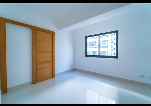 apartamentos - Se alquila apartamento en Piantini 2