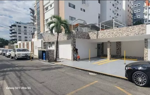 oficinas y locales comerciales - 🔵Alquilo Local comercial 1er piso  130 mts En Naco 
 10