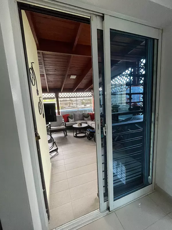 apartamentos - Apartamento 2do piso en los prados  2