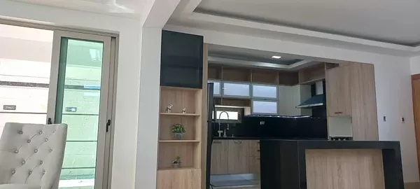 casas - Amplia y Lujosa Casa de 3 Niveles en Reparto Manhattan 3