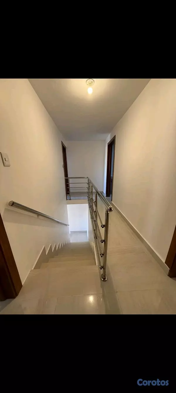 casas - Casa en la Av. Independencia en alquiler 6