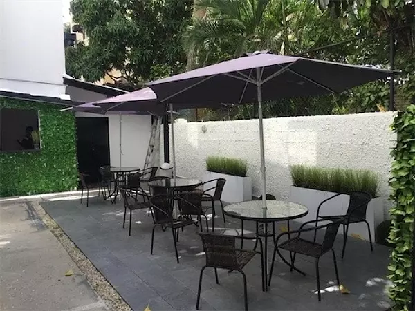 oficinas y locales comerciales - Local en los Prados  6