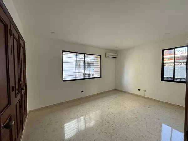 apartamentos - Alquiler Apartamento con Línea Blanca Detrás de BlueMall en Piantini 8