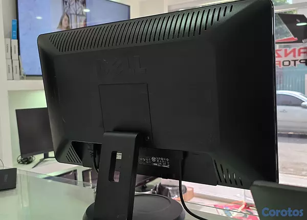 computadoras y laptops - Monitor Dell 24 Pulg Full 1080p hdmi Trae Salida de Audio 4