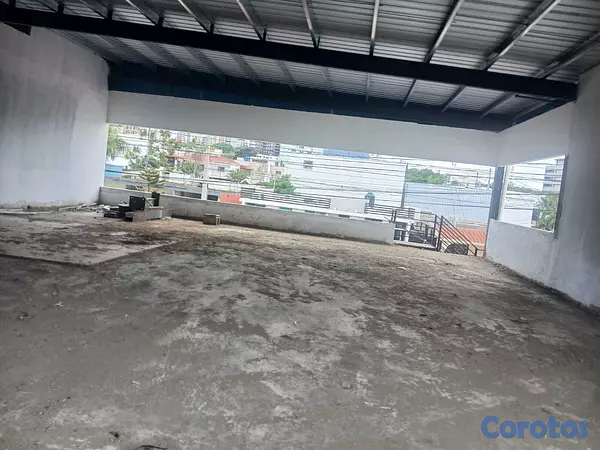oficinas y locales comerciales - Se Renta Amplio Local Comercial 2do Nivel, Jardine 3
