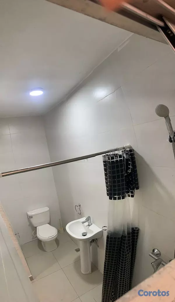 habitaciones y viviendas compartidas - Alquilo gabitacion independiente a caballero 2
