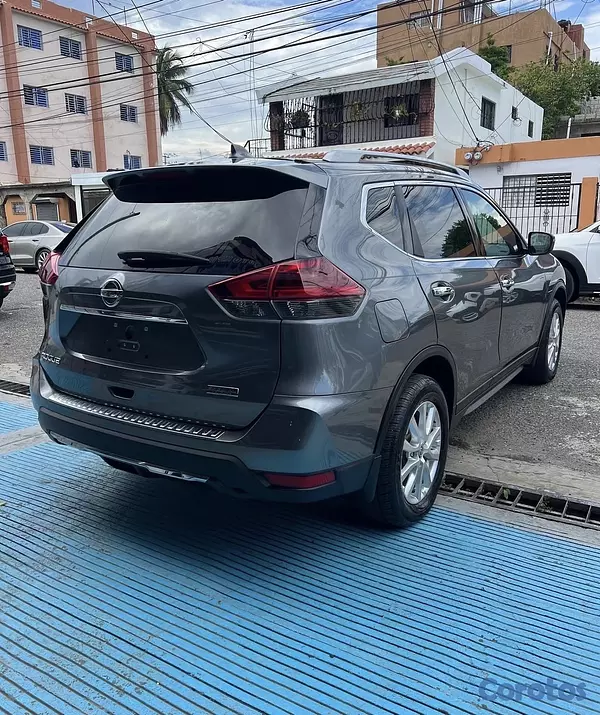 jeepetas y camionetas - Nissan Rogue S 2020 10