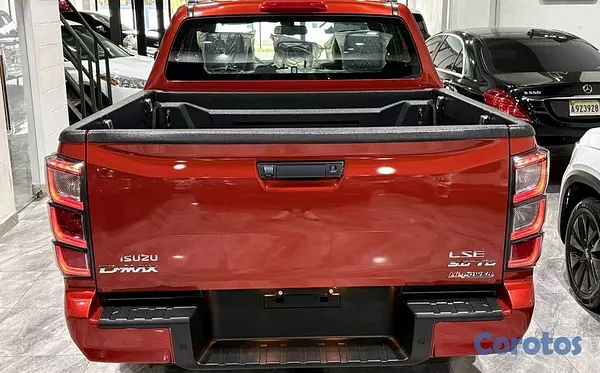 jeepetas y camionetas - Isuzu D-MAX LSE 2027 4