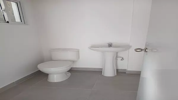 otros inmuebles - VENDO Townhouse en el 7 1/2 de La Independencia 9