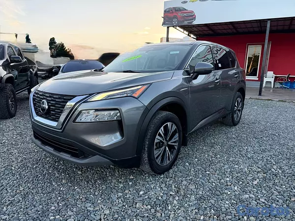jeepetas y camionetas - Nissan Rogue SV 2021 
 3