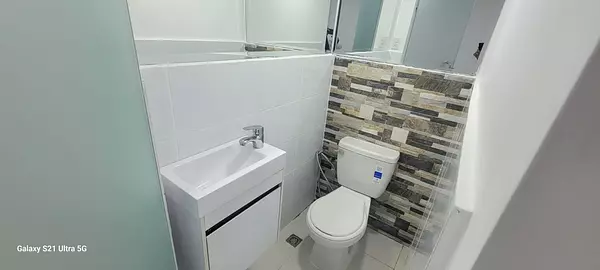 oficinas y locales comerciales - 🔵Alquilo Local comercial 1er piso  130 mts En Naco 
 7