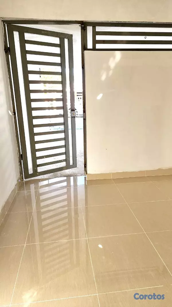 casas - Espaciosa Casa en Alquiler, en Miramar  Santo Domi 11