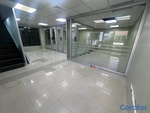 oficinas y locales comerciales - Alquilo Local 128 mts 2 niveles en Piantini 1