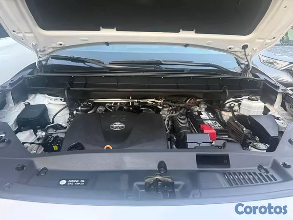 jeepetas y camionetas - Toyota higlander xle 2022 clean carfax  8