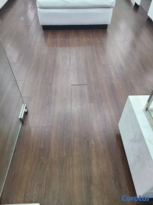 oficinas y locales comerciales - Local en Bella Vista Mall primer Nivel  9