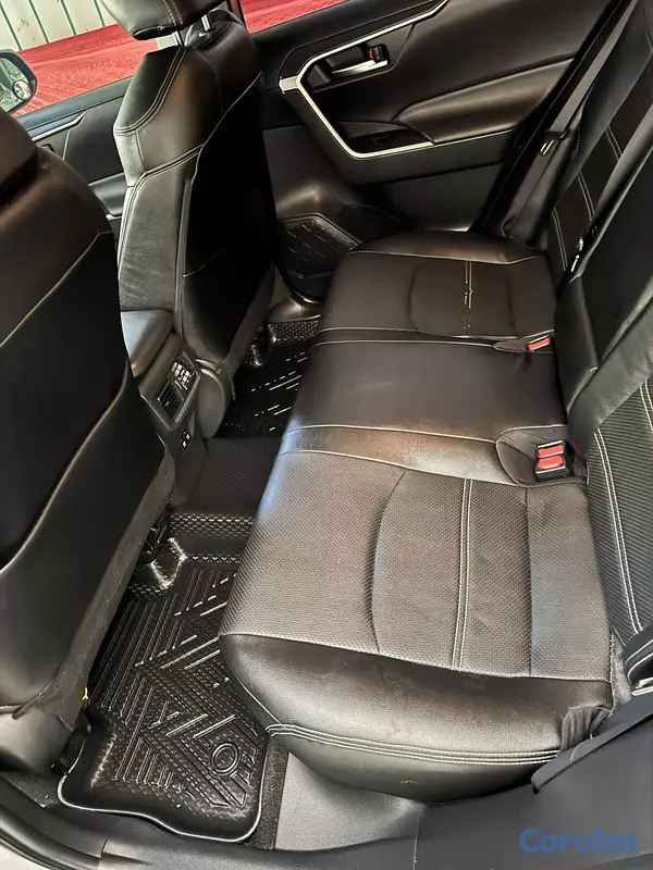 jeepetas y camionetas - 🚙 ¡Toyota RAV4 XLE 2019 – Lista para su nuevo dueñ 4