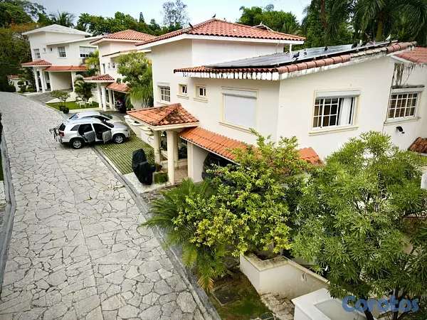 casas - 🏡 Hermosa Casa en Venta – Arroyo Hondo II 📍CUESTA  8