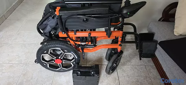 Salud y Equipamiento Médico - Silla de rueda especial, eléctrica,  4