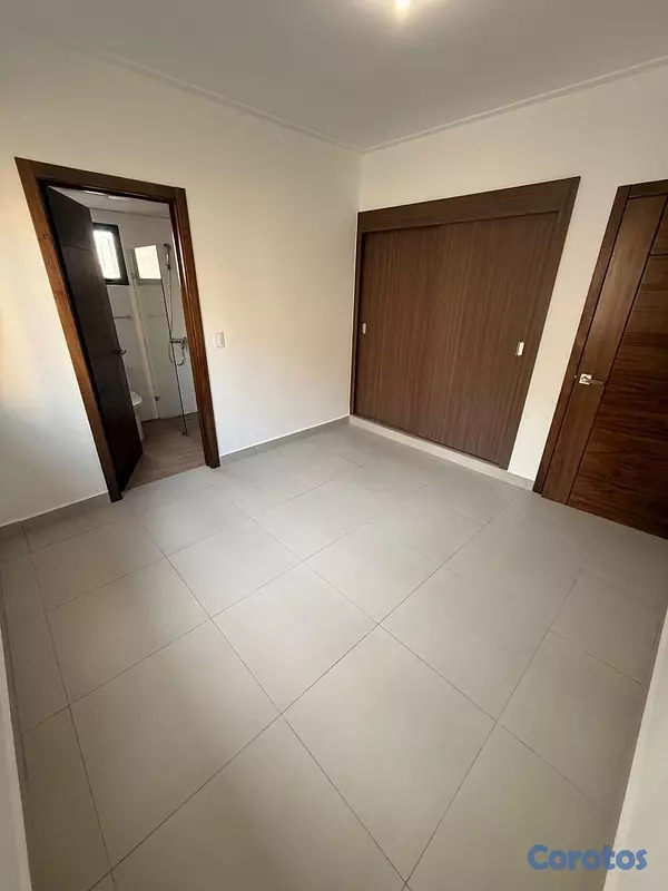 apartamentos - alquiló Evaristo Morales nuevo piso 6 dos habitaciones dos parqueos 2.5 baños  6