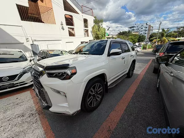 jeepetas y camionetas - Toyota 4Runner SR5 2014 2