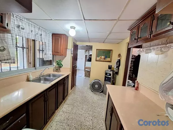 casas - Casa de 5 habitaciones 8 baños en venta en Colinas 7