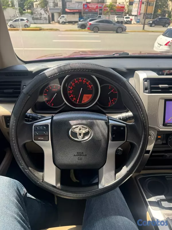 jeepetas y camionetas - Toyota 4Runner SR5 2011
 11