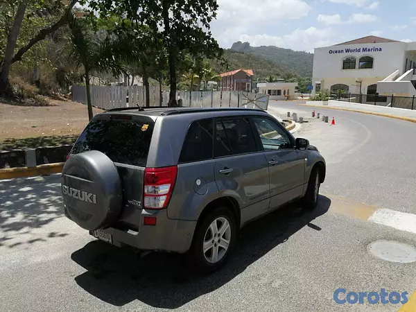 jeepetas y camionetas - Vendo Jeepeta Suzuki Grand Vitara  3