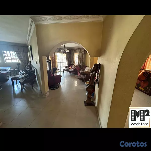 casas - Hermosa casa de 6 habitaciones en santo domingo es 4