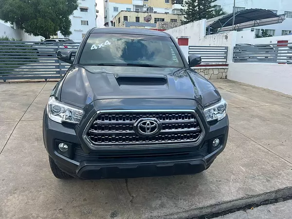 jeepetas y camionetas - toyota tacoma  4