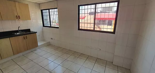 oficinas y locales comerciales - 🔵 Alquilo Local 272 mts 3er piso en la esperilla 
 2