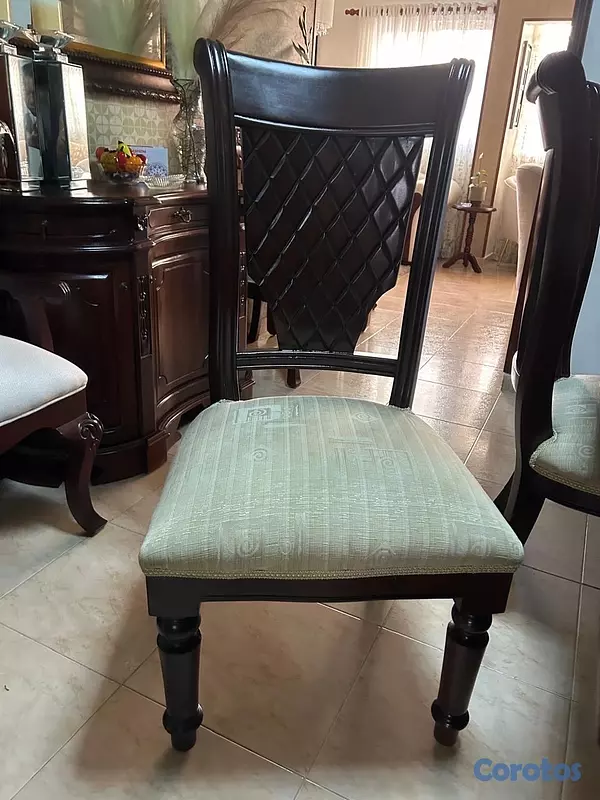 muebles y colchones - Comedor de 6 Puestos en Caoba Centenaria – Excelente Estado 3