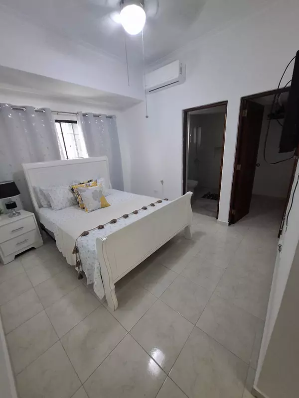 apartamentos - Alquilo apartamento amueblado en Quisqueya 6