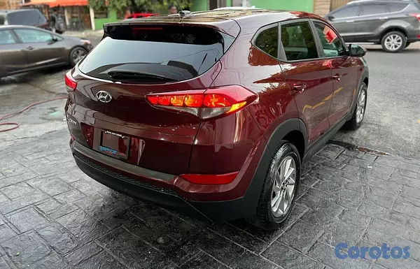 jeepetas y camionetas - Se vende tucson como nueva  1