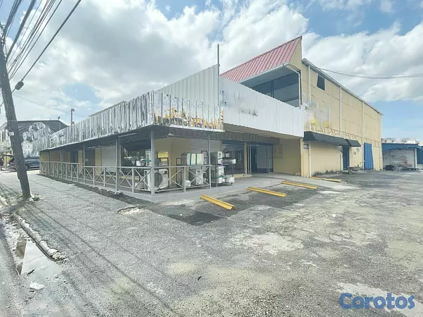 oficinas y locales comerciales - Nave comercial con showroom  3
