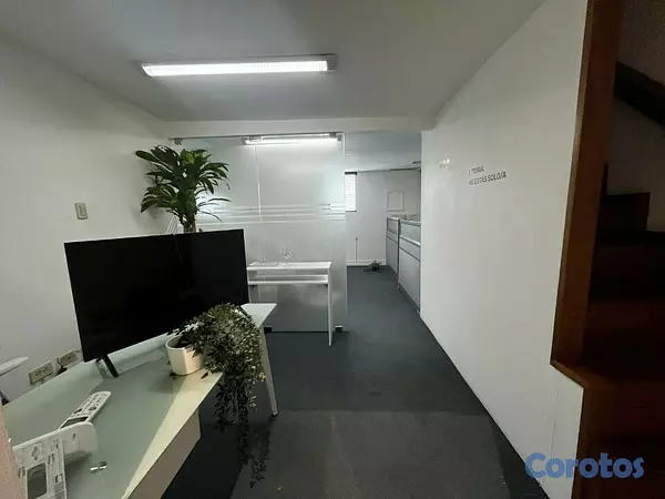 oficinas y locales comerciales - Local Comercial en PIANTINI 4