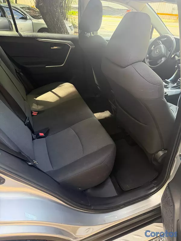 jeepetas y camionetas - Toyota Rav4 XLE 2019 6