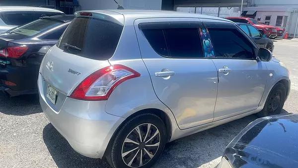 carros - Suzuki Swift  japonés cualquier interés puede comunicar conmigo 420 negociable 4