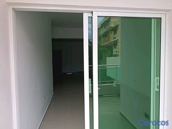 apartamentos - vendo apartamento 130 n2  3 habitaciones planta full  en respaldo los tres ojos  8