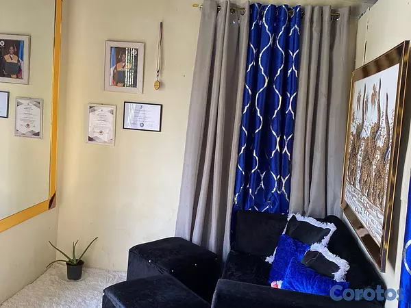 muebles y colchones - Se vende mueble con dos otomanes y una mesa 4