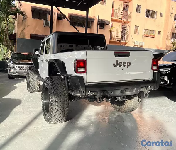jeepetas y camionetas - Jeep Gladiador Rubicon 2020(7mil millas)
 6