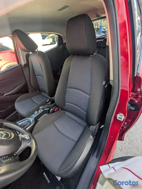 carros - MAZDA DEMIO 2020 1