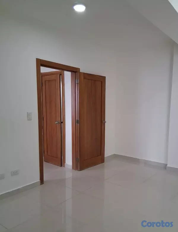 apartamentos - Alquiler Apartamento Torre, 1Hab, Evaristo Morales 2