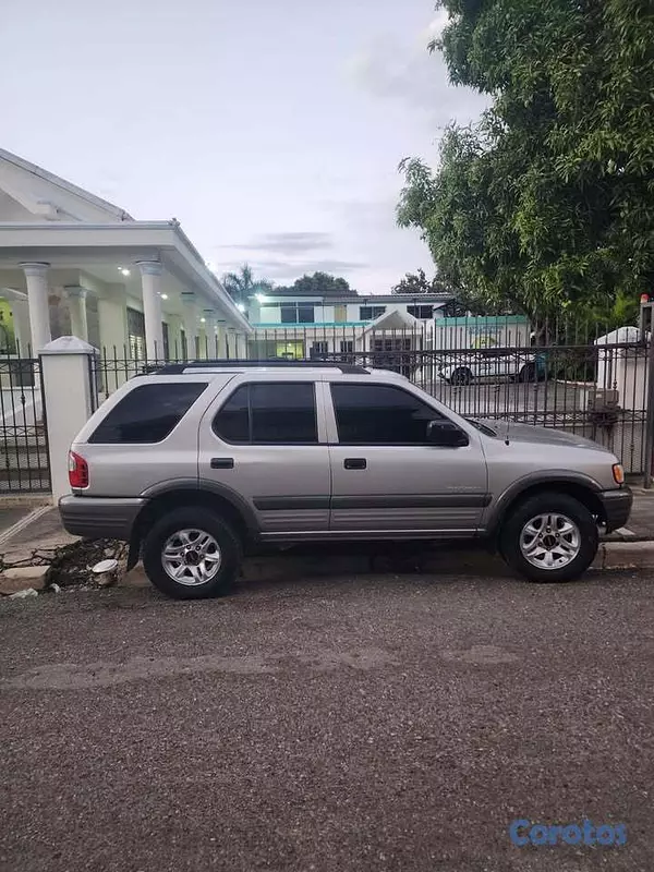 jeepetas y camionetas - Impecable Isuzu Rodeo 2004 5
