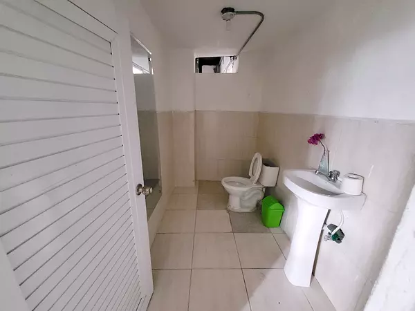 oficinas y locales comerciales - Nave comercial en Alquiler  6