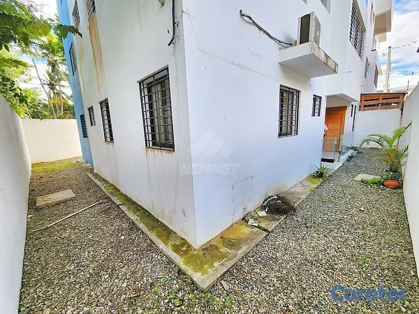 apartamentos - APARTAMENTO CON PATIO LOS LAURELES SANTIAGO  6